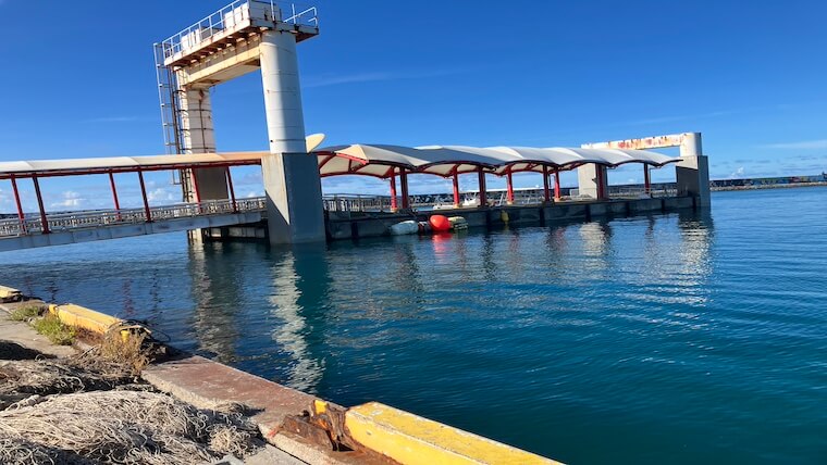 津堅島フェリー乗り場